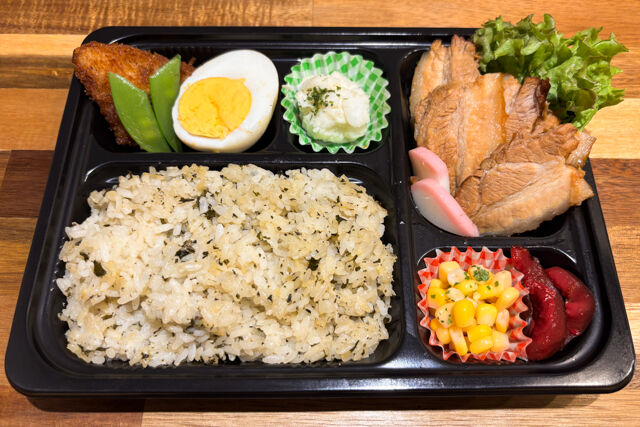 香る仕出し屋 きど元帥-炙り角煮と香る茶飯弁当：並 ～nami～