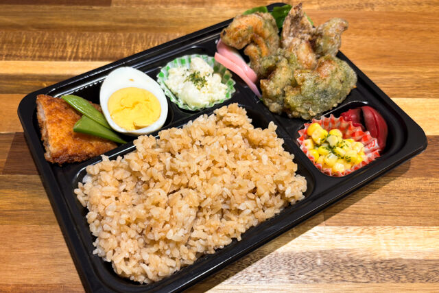 香る仕出し屋 きど元帥-海香る塩唐揚げとさくらごはん弁当 ： 並 ～nami～