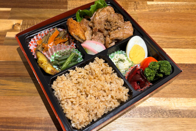 香る仕出し屋 きど元帥-盛り生姜香る豚のしょうが焼きとさくらごはん弁当 : 上 ～jou～