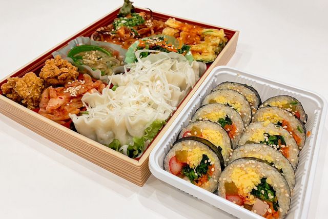 【冬限定】水マンドゥ＆チュクミサムギョプサルキンパ弁当