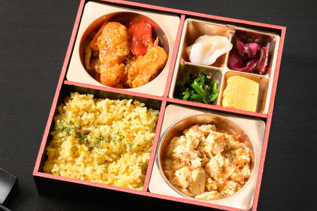 中華劉邦-麻婆豆腐と酢豚の炒飯弁当