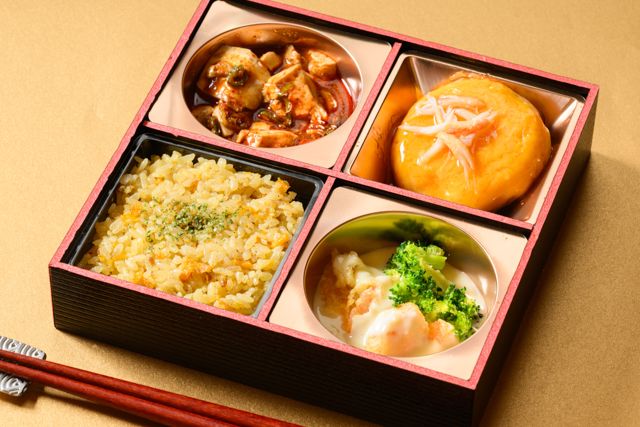 中華劉邦-エビマヨと麻婆豆腐の炒飯弁当