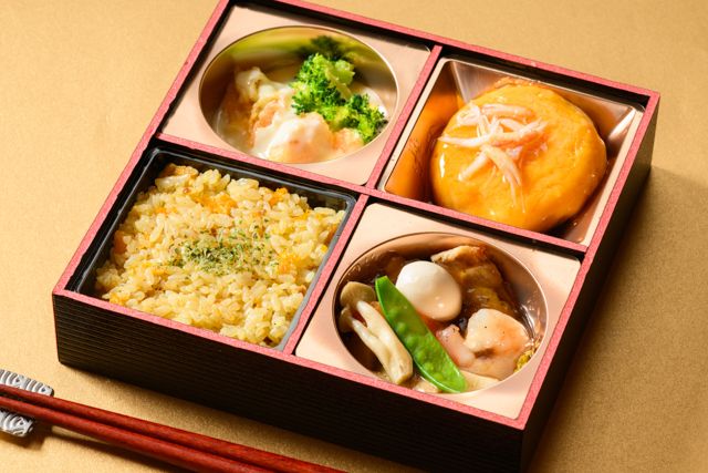 八宝菜とエビマヨの炒飯弁当の商品写真