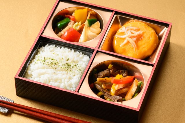 中華劉邦-青椒肉絲と回鍋肉弁当