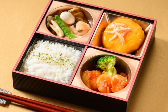 中華劉邦-エビチリと八宝菜弁当
