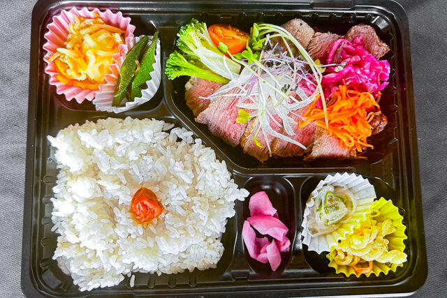 ビストロデリス-超人気！！ビストロデリスのローストビーフ弁当大盛り