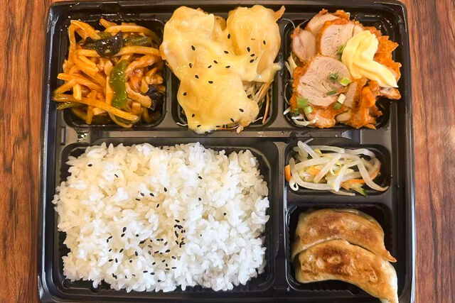 豆の家-中華弁当（青椒肉絲、エビマヨ、唐揚げ）