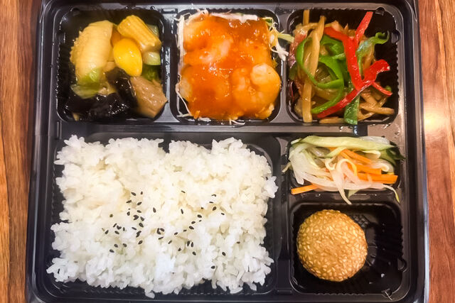 豆の家-八宝菜とエビチリ弁当