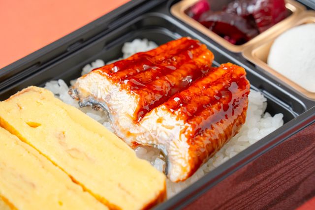 竈炊き 鰻治郎（千葉店）-うな玉重【吟】