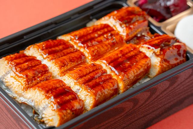 竈炊き 鰻治郎（埼玉店）-うなぎ重【雅】