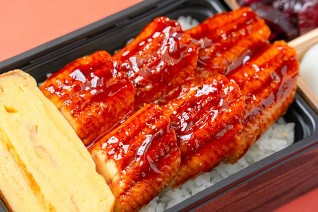 竈炊き 鰻治郎（埼玉店）-うな玉重【匠】