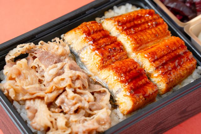 竈炊き 鰻治郎（埼玉店）-うなぎと牛すき重【吟】
