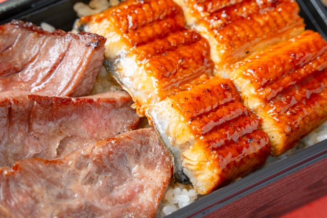 竈炊き 鰻治郎（埼玉店）-うなぎと厚切り牛タン重【吟】