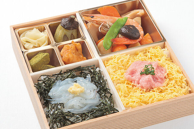 美味旬彩 清翠楼（千葉店）-生しら魚丼とネギトロ丼弁当