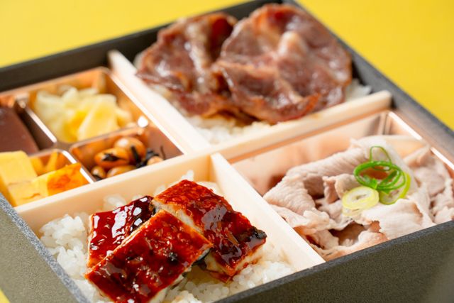 スタミナ満点問屋 うな蔵（埼玉店）-鰻・牛たん・豚しゃぶのトリプルメイン弁当
