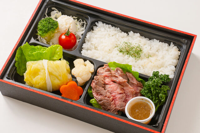 Rotisserie 多喜千（埼玉店）-特選ビフテキとロールキャベツ弁当