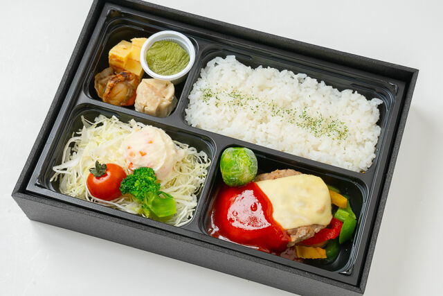 Chart Grill【チャートグリル】（埼玉店）-チーズハンバーグ弁当（自家製トマトソース）