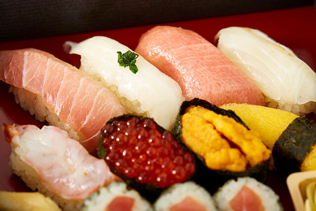 初代伝承 赤酢のシャリ 鮨むらさき（千葉店）-【熨斗対応可】極上握り