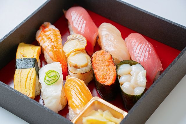 初代伝承 赤酢のシャリ 鮨むらさき（埼玉店）-【熨斗対応可】新月