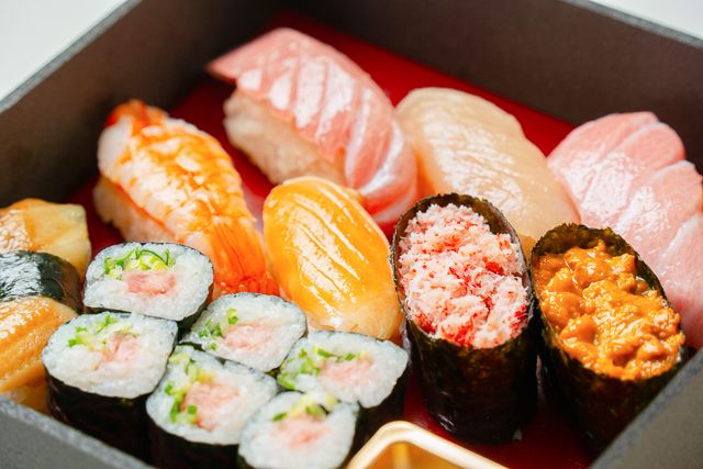 初代伝承 赤酢のシャリ 鮨むらさき（埼玉店）-【熨斗対応可】輝月