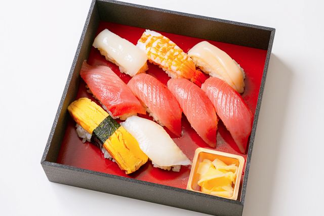 初代伝承 赤酢のシャリ 鮨むらさき（埼玉店）-【熨斗対応可】鮪いっぱい盛り込み握り