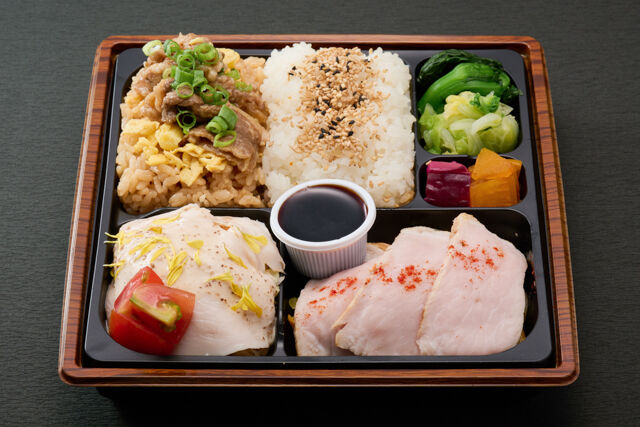 苑囿（広島店）-厳選ポークと牛焼肉弁当【豚肉増量】