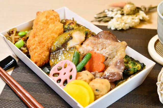 江戸前ちば海苔弁-銀ひらす西京焼きと和牛すき焼き江戸前ちば海苔弁