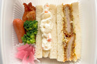 手作り弁当のきのこ-彩りヒレカツサンドセット