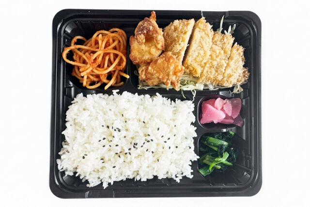 手作り弁当のきのこ-ボリュームヒレカツ＆唐揚げ弁当（パスタ）