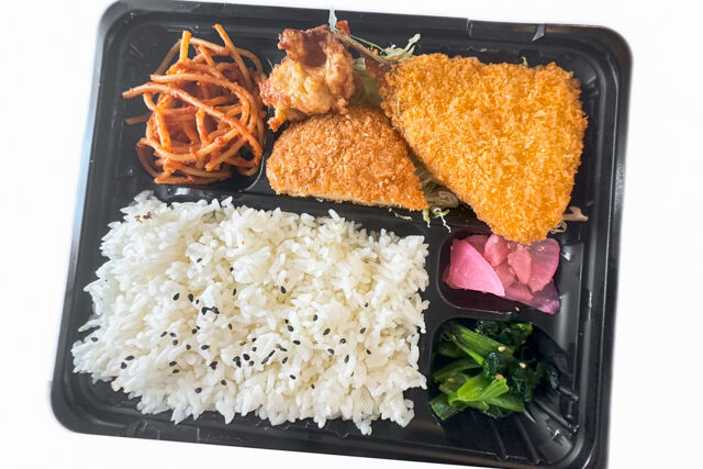 手作り弁当のきのこ-ボリュームアジフライ＆コロッケ弁当（パスタ）