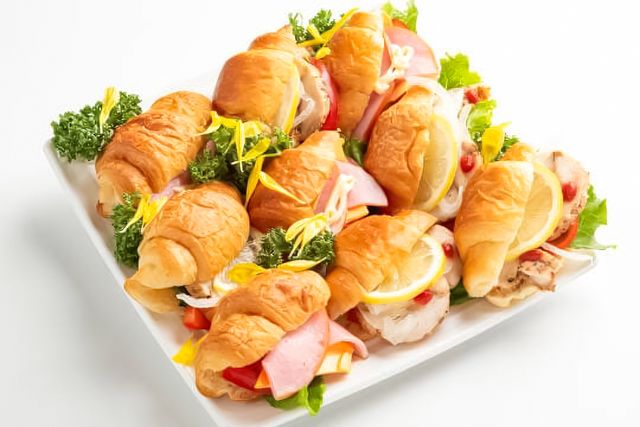 創作ダイニングSAKIGAKE〜オードブル〜-ミニクロワッサンサンド2種盛り