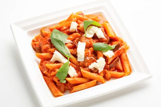 創作ダイニングSAKIGAKE〜オードブル〜-【温まる】ナスとベーコンのモッツァレラアラビアータ