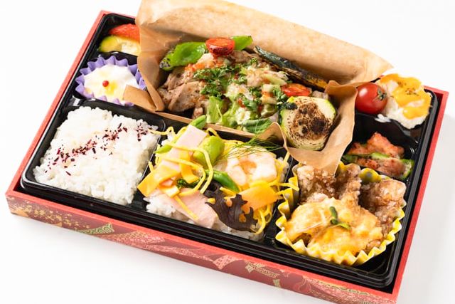 創作ダイニングSAKIGAKE〜会食弁当〜