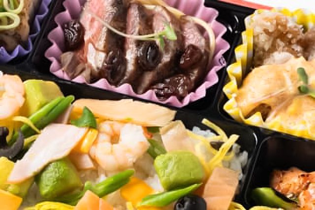 創作ダイニングSAKIGAKE〜会食弁当〜-厳選ミスジステーキ洋風ちらし御膳