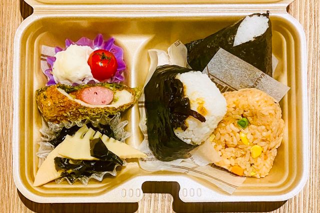 創作ダイニングSAKIGAKE〜会食弁当〜-おにぎり3個弁当『A』