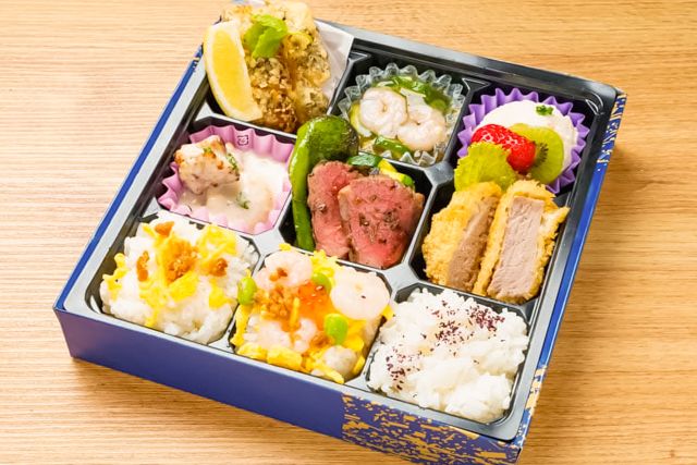 創作ダイニングSAKIGAKE〜会食弁当〜-殿（しんがり）御膳～海老とイクラのちらし～