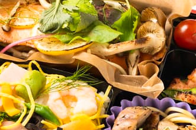 創作ダイニングSAKIGAKE〜会食弁当〜-鮭のレモン焼き御膳