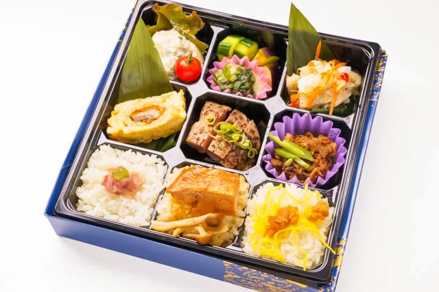 創作ダイニングSAKIGAKE〜会食弁当〜-色彩御膳