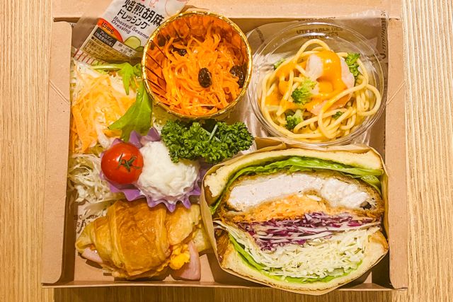 創作ダイニングSAKIGAKE〜会食弁当〜-サンドイッチ個別オードブルBOX