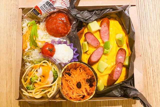 創作ダイニングSAKIGAKE〜会食弁当〜-オムライス個別オードブルBOX