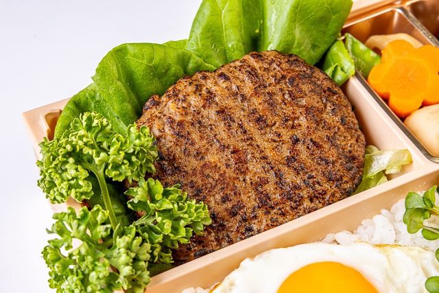 肉懐石 大かわ-日の出ハンバーグと鶏の炭焼き御膳