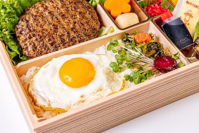 肉懐石 大かわ-日の出ハンバーグと鶏の炭焼き御膳