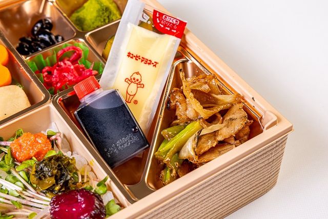 肉懐石 大かわ-日の出ハンバーグと豚の生姜焼き御膳
