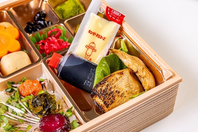 肉懐石 大かわ-和風おろし日の出ハンバーグとスパイシーチキン御膳
