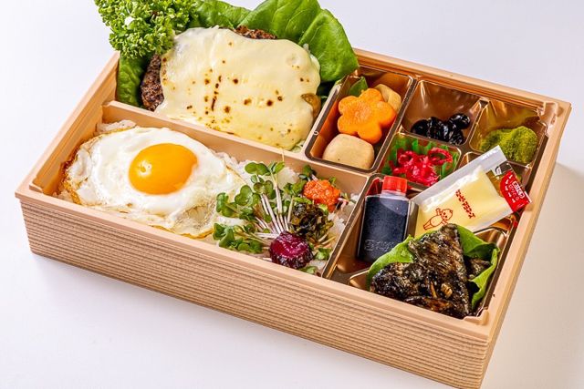 肉懐石 大かわ-炙りチーズ日の出ハンバーグと鶏の炭焼き御膳