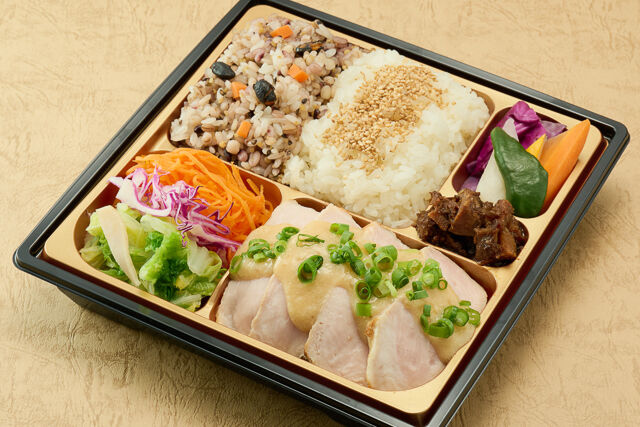 TATEOKA TAKESHI（福岡店）-豚肉のロースト醤油マスタードソース 十六穀米とバーニャカウダ