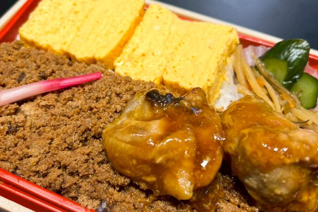 eggg-鶏そぼろ弁当（焼き鳥）