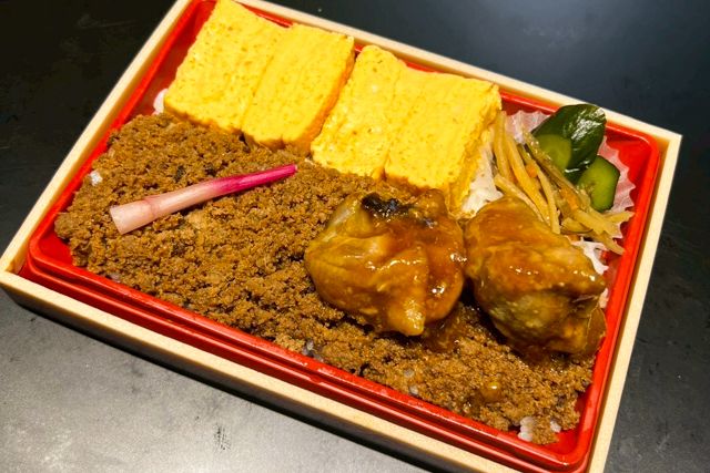 eggg-鶏そぼろ弁当（焼き鳥）