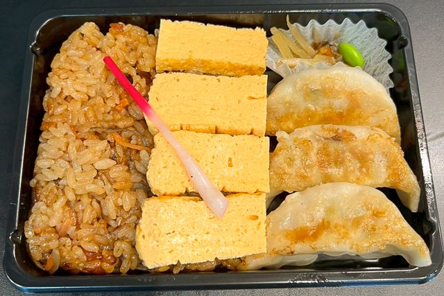 eggg-しめじ＆きんぴらの炊き込みご飯餃子弁当