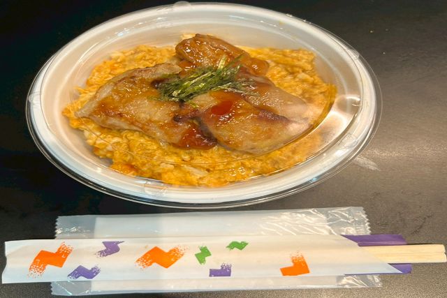 eggg-卵とじ焼鳥親子丼